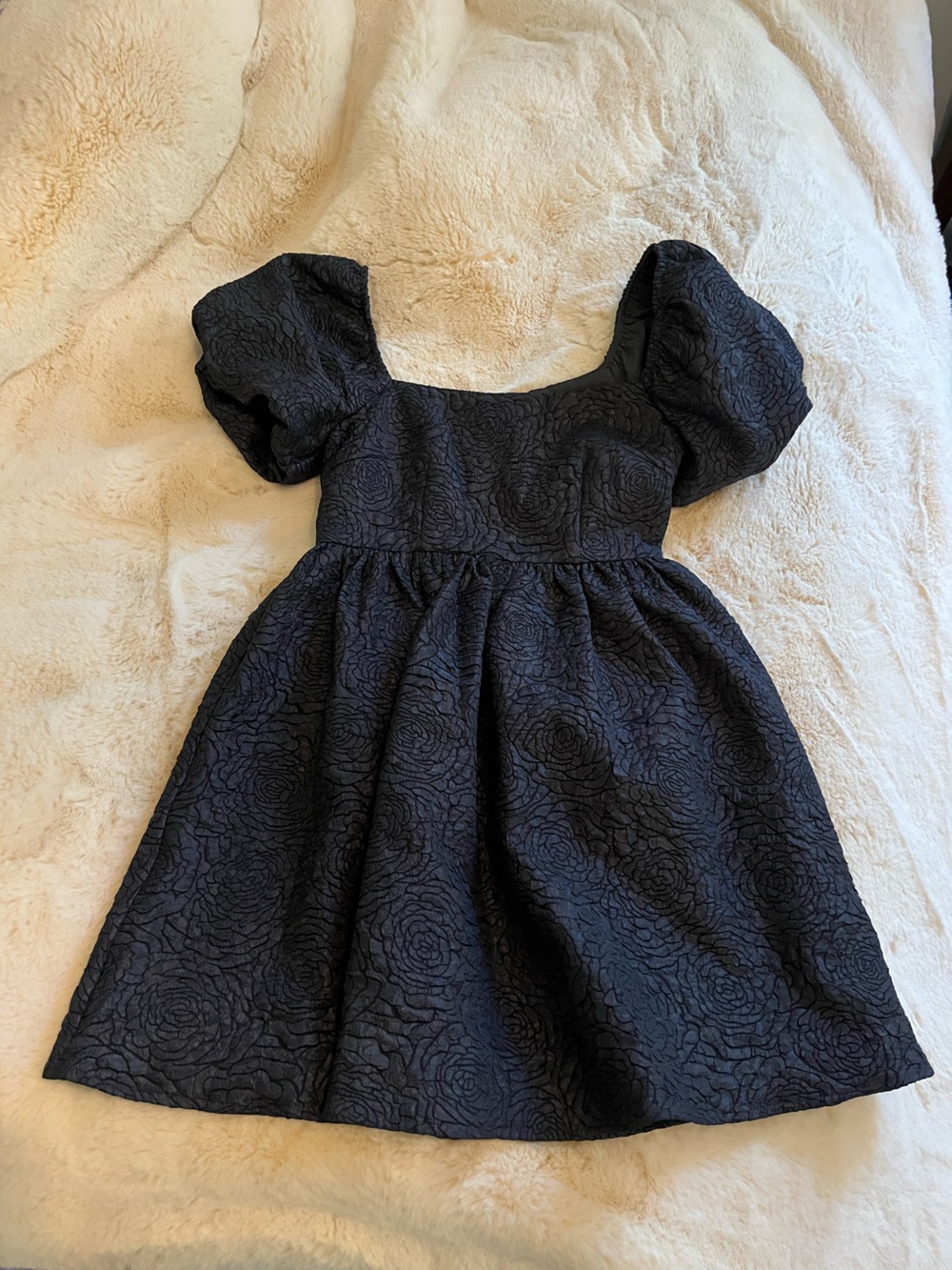 Aqua Black Textured Puff-Sleeve Dress